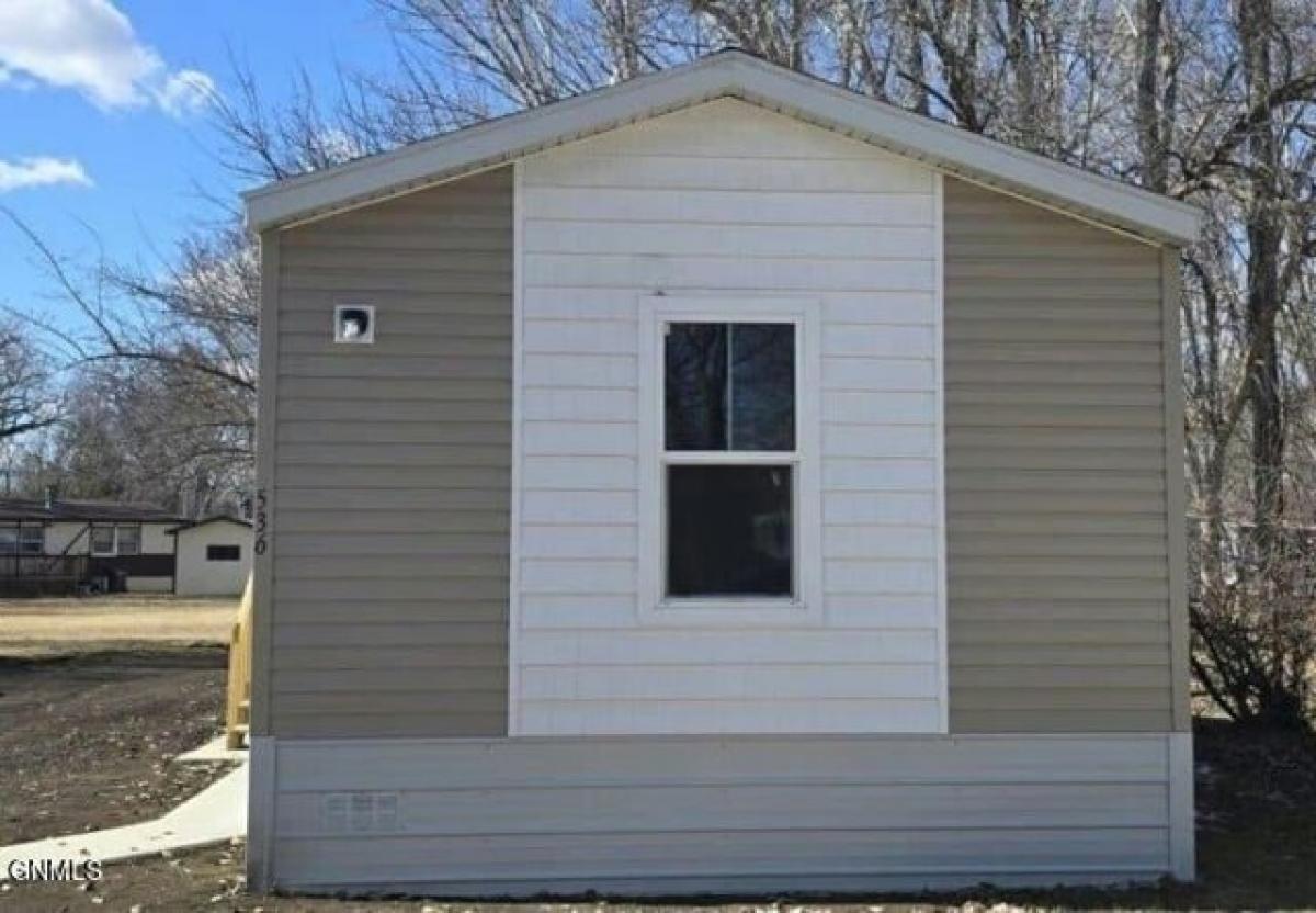 Picture of Home For Sale in Bismarck, North Dakota, United States