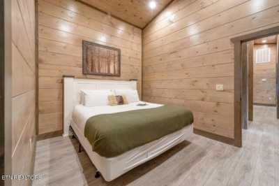 Home For Sale in Pigeon Forge, Tennessee