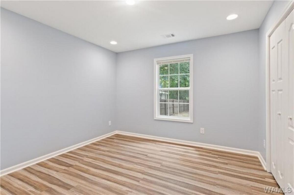 Picture of Home For Sale in Tuscaloosa, Alabama, United States