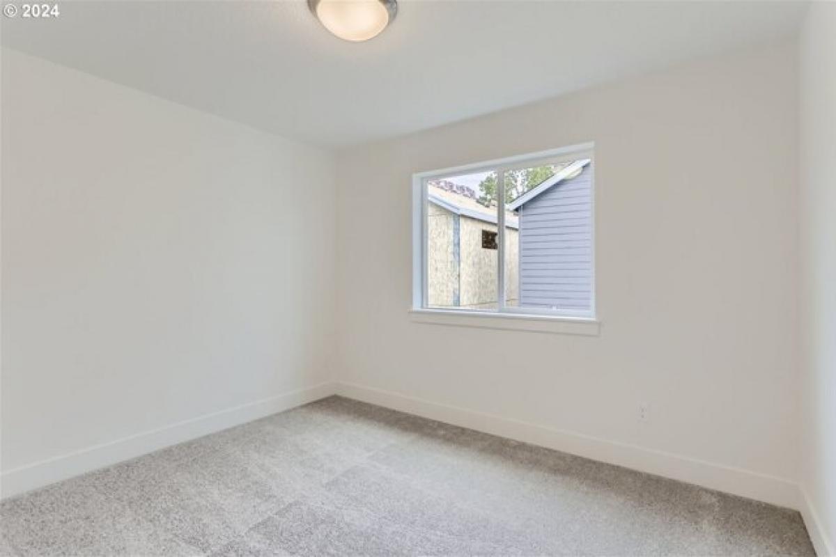 Picture of Home For Sale in Beaverton, Oregon, United States