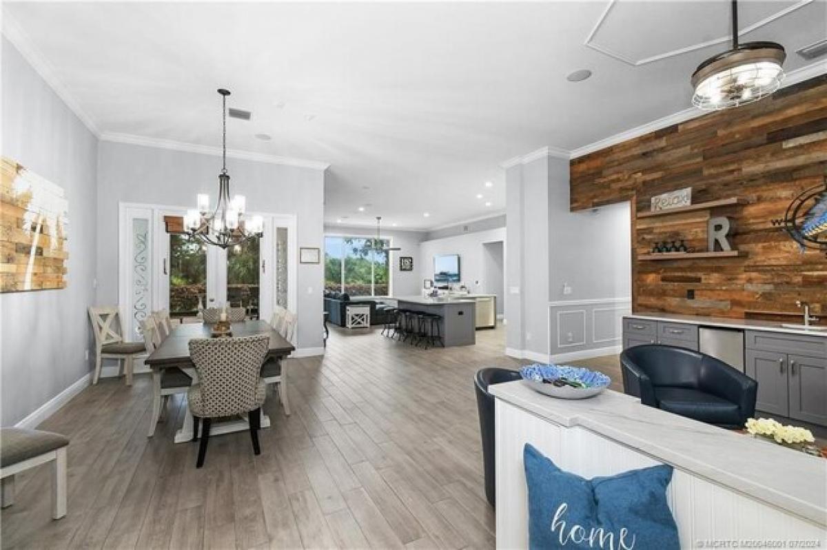 Picture of Home For Sale in Stuart, Florida, United States