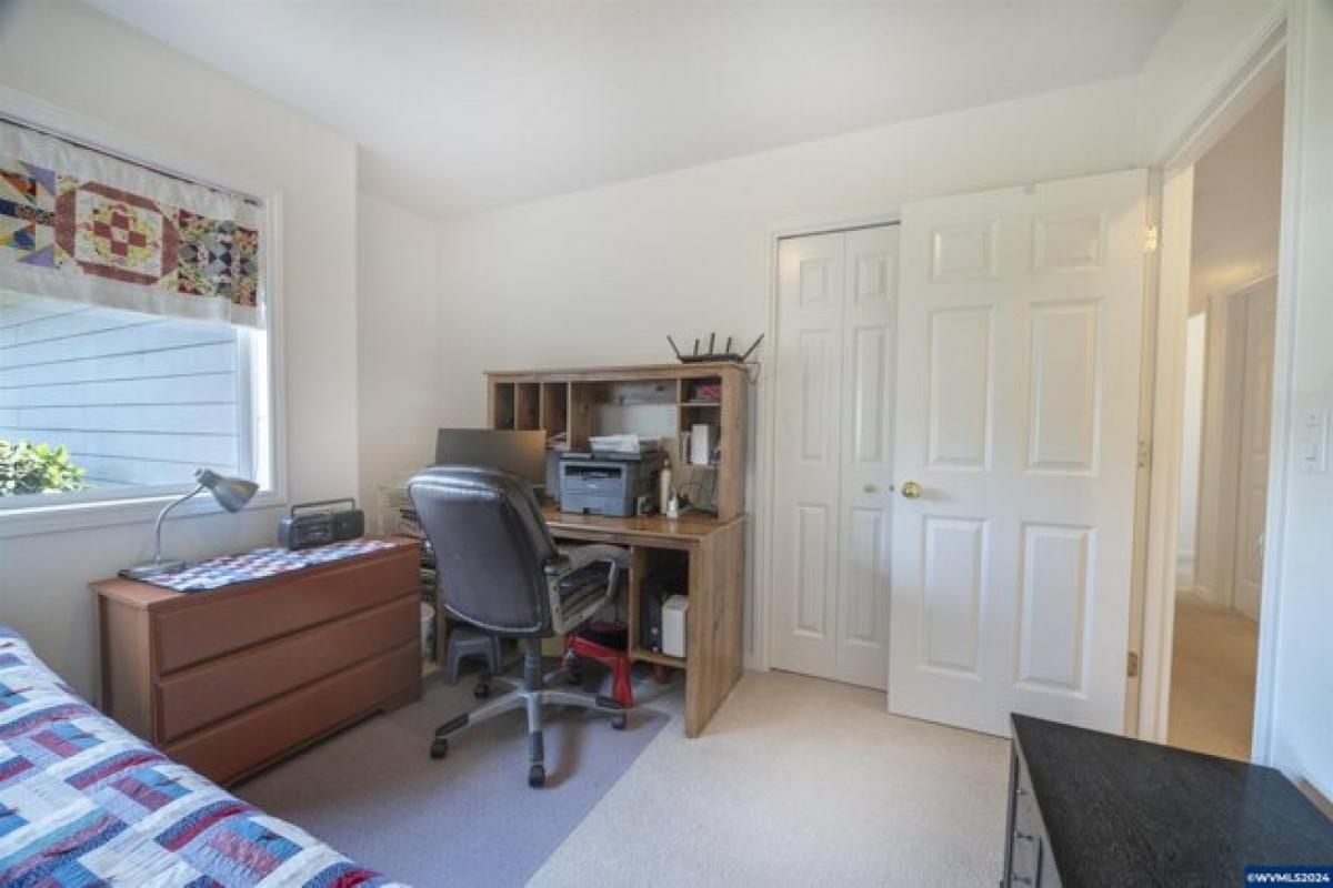 Picture of Home For Sale in Salem, Oregon, United States