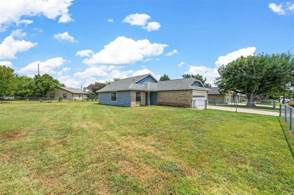 Picture of Home For Sale in Denton, Texas, United States