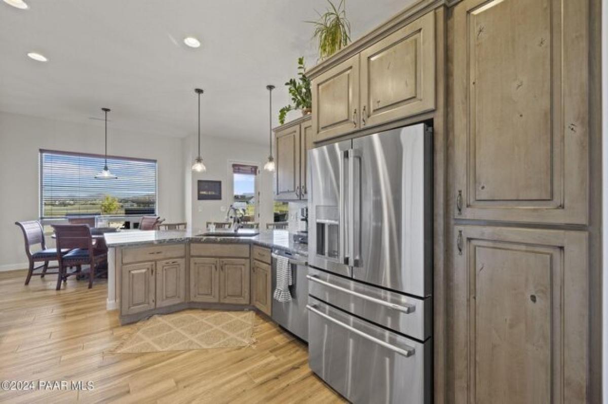 Picture of Home For Sale in Prescott Valley, Arizona, United States