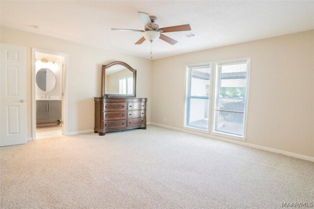 Picture of Home For Sale in Montgomery, Alabama, United States