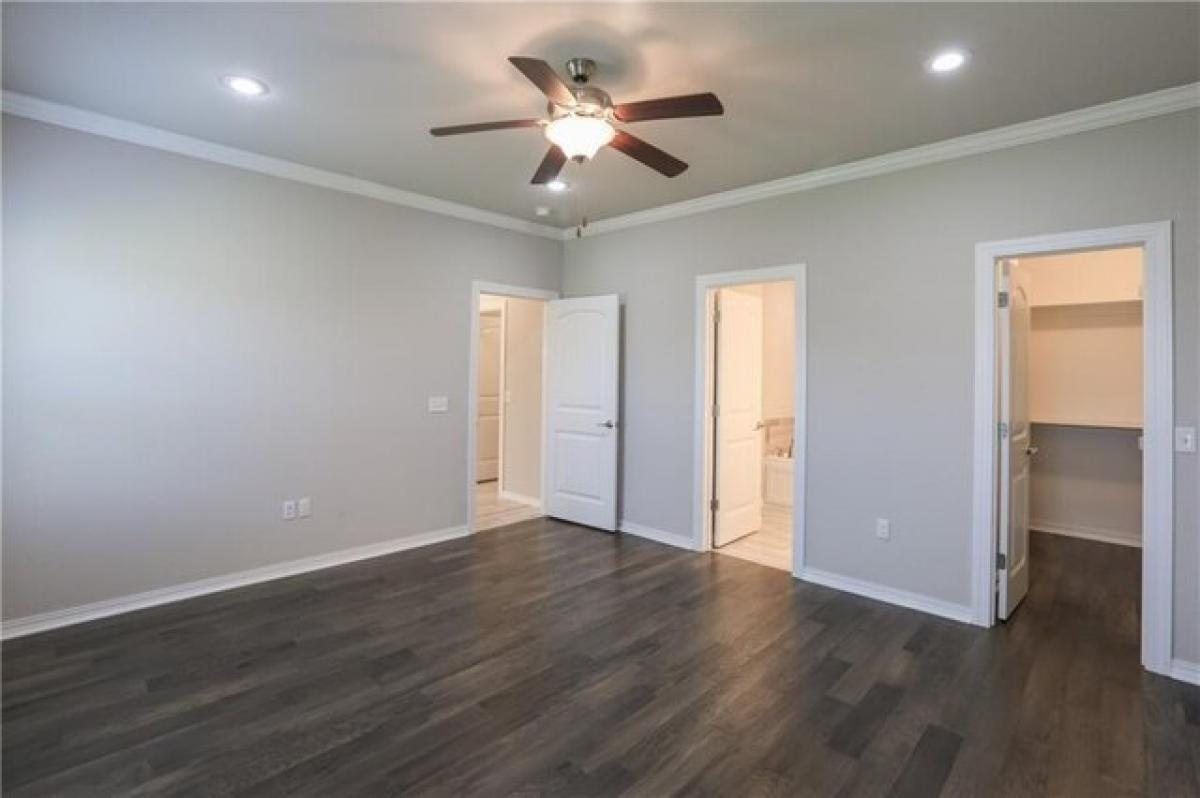 Picture of Home For Sale in Fayetteville, Arkansas, United States