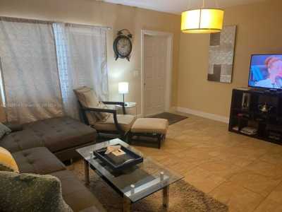 Home For Rent in Hollywood, Florida