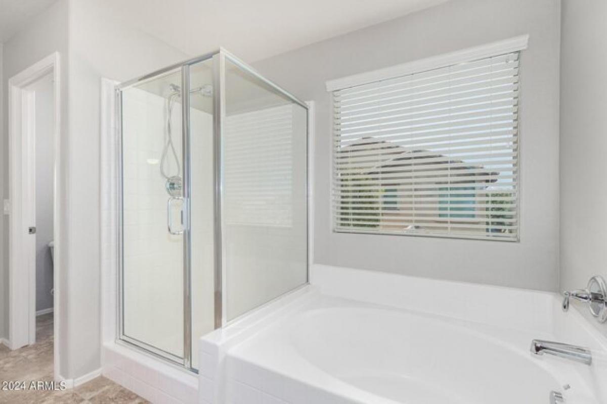 Picture of Home For Sale in Gilbert, Arizona, United States