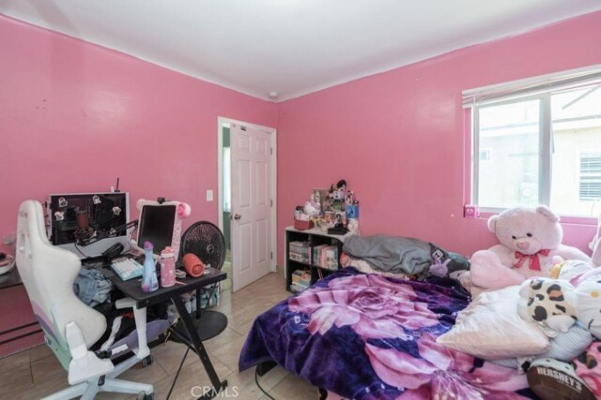 Picture of Home For Sale in Compton, California, United States