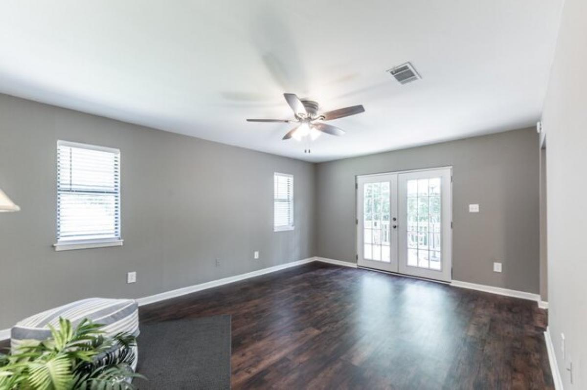 Picture of Home For Sale in Huntsville, Texas, United States