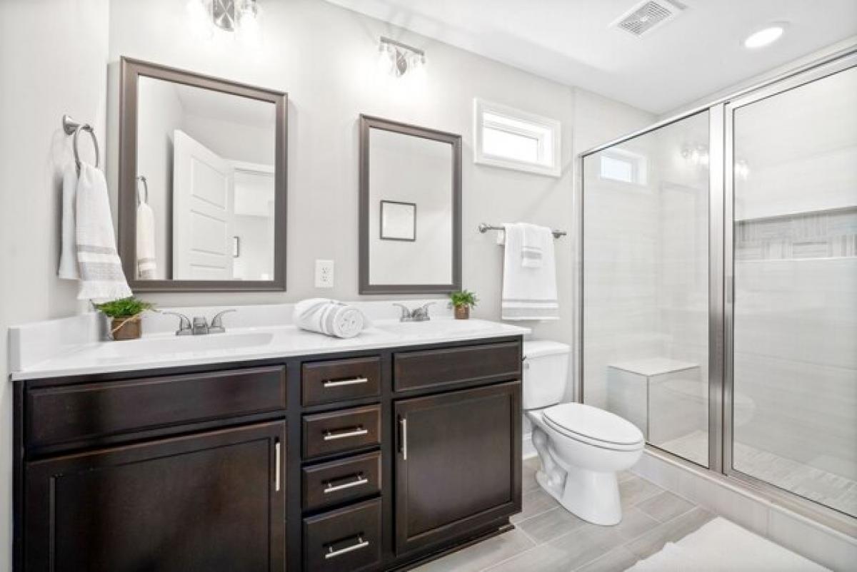 Picture of Home For Sale in Clarksville, Tennessee, United States