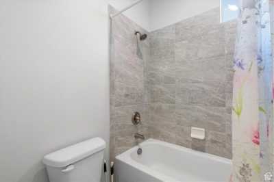 Home For Sale in West Valley City, Utah