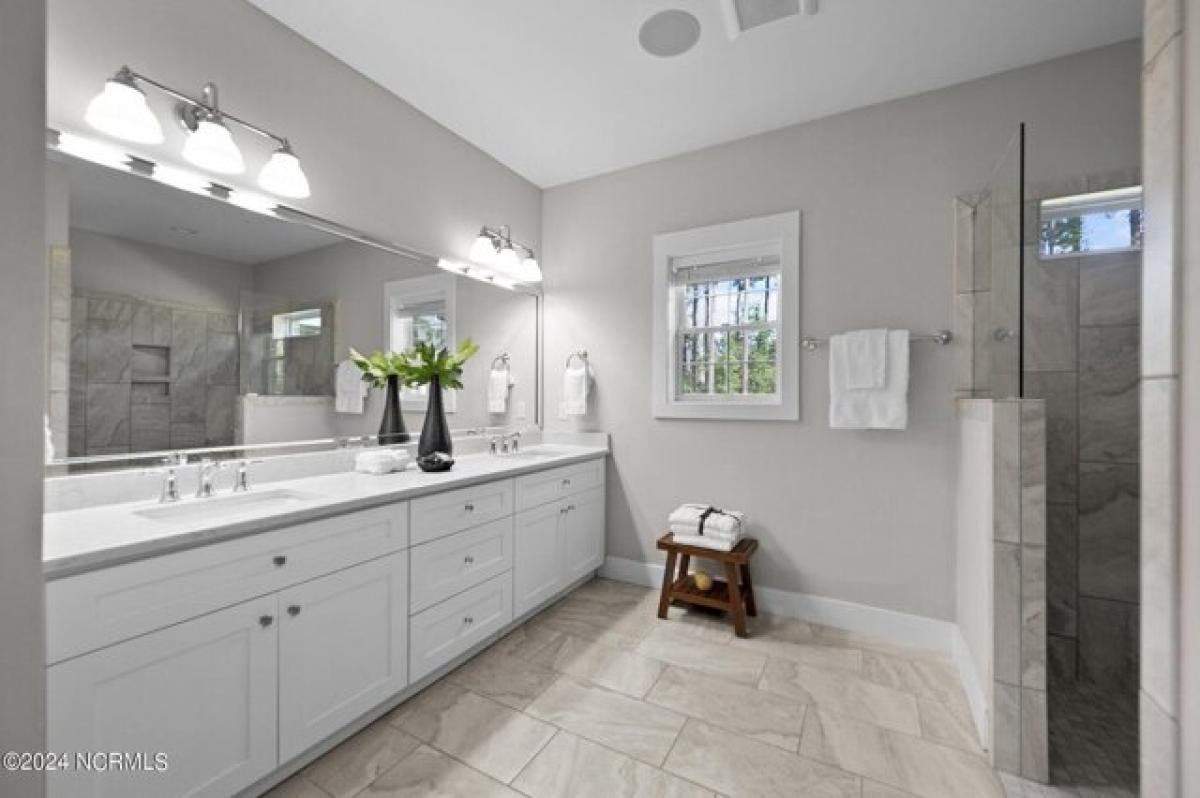 Picture of Home For Sale in Hampstead, North Carolina, United States