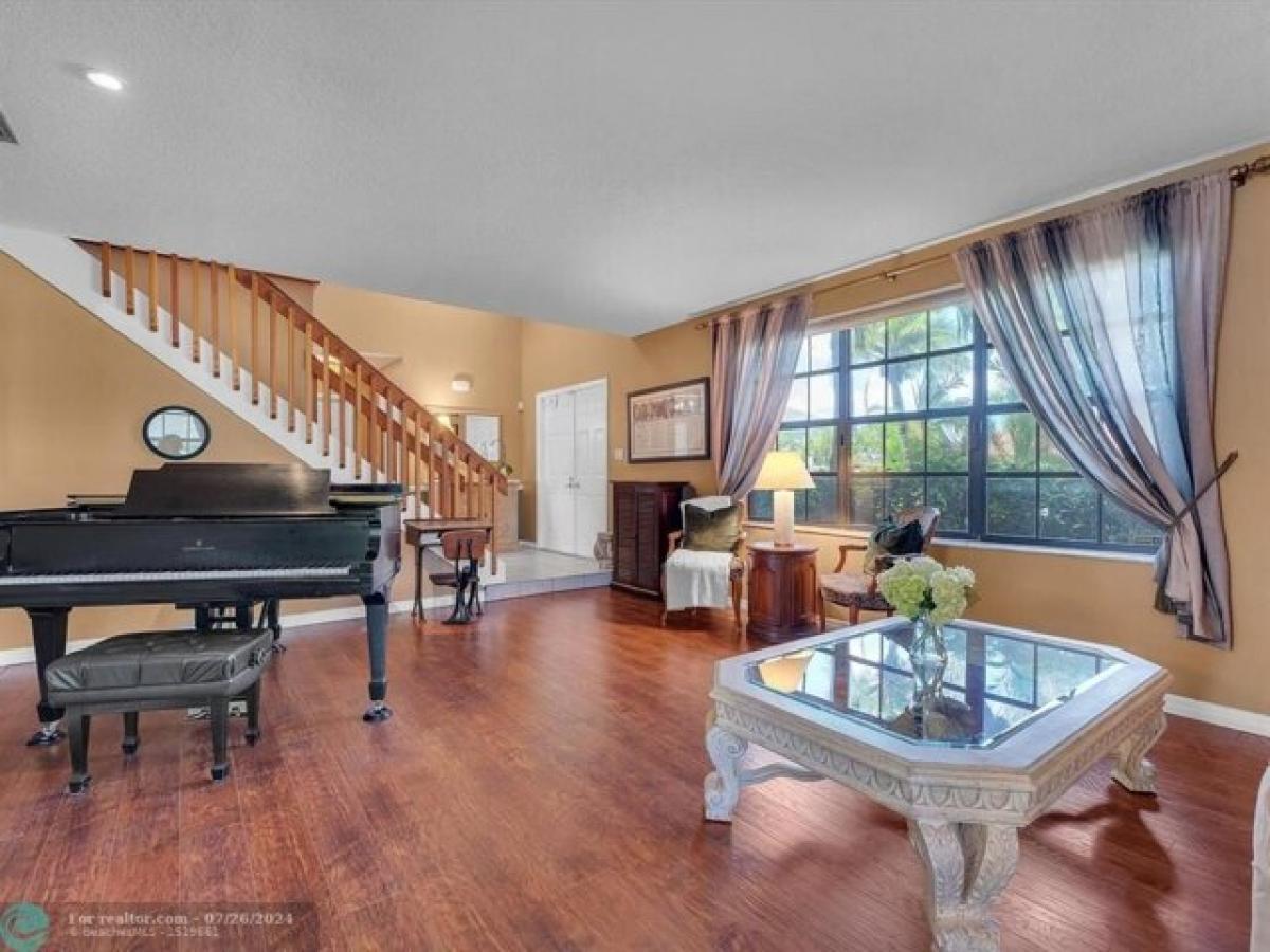 Picture of Home For Sale in Davie, Florida, United States