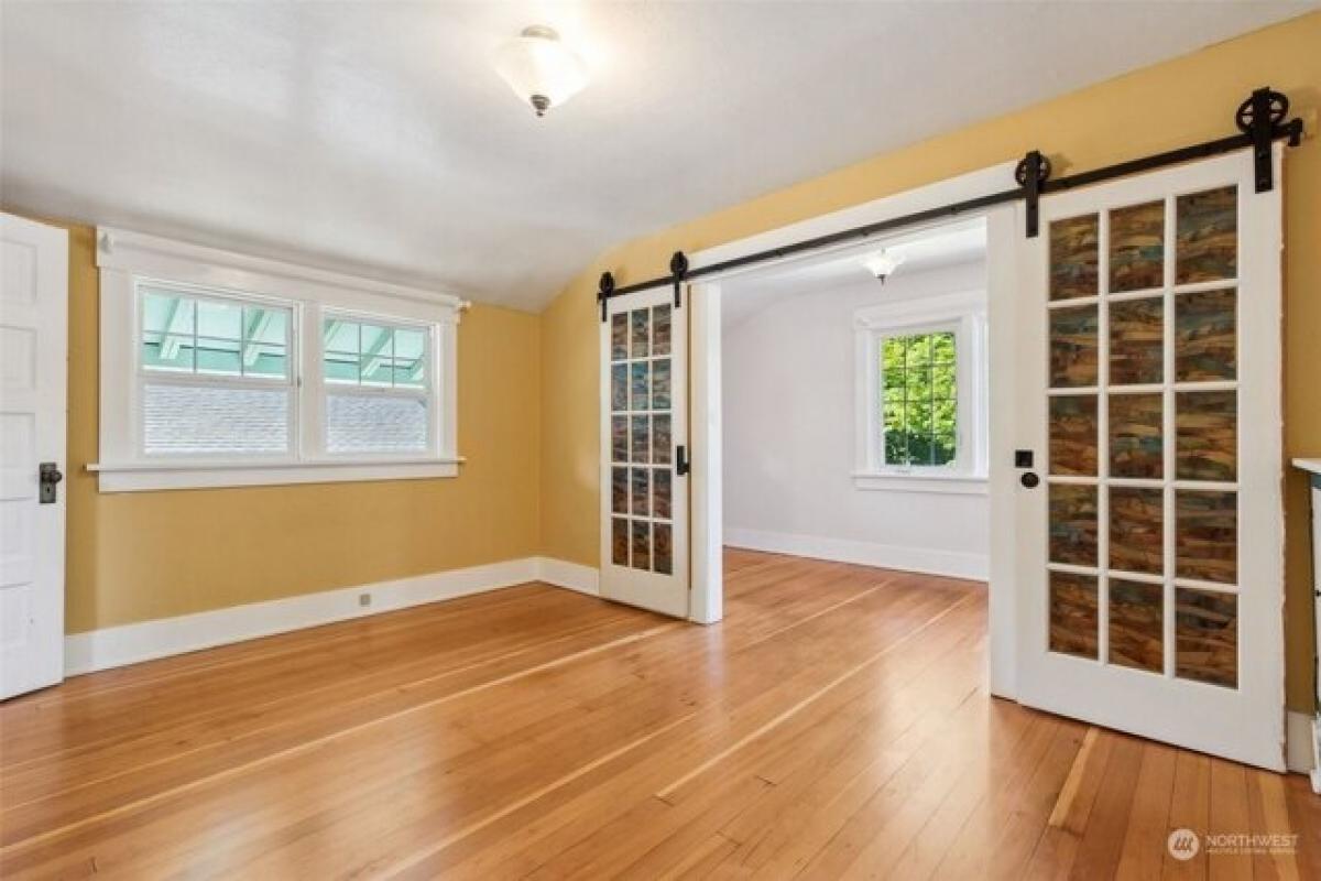 Picture of Home For Sale in Olympia, Washington, United States