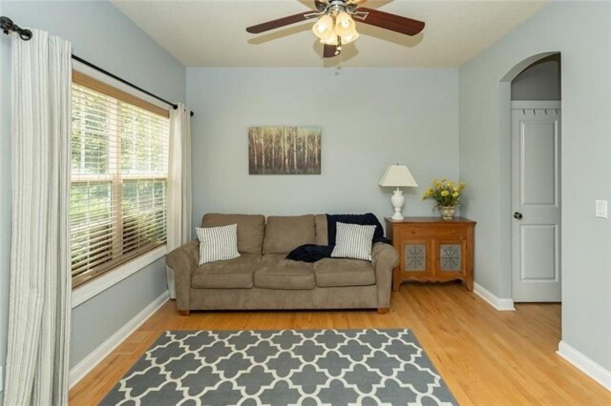 Picture of Home For Sale in Waukee, Iowa, United States