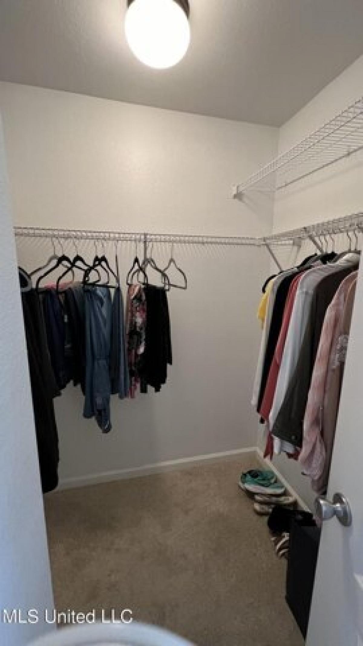 Picture of Home For Sale in Ocean Springs, Mississippi, United States