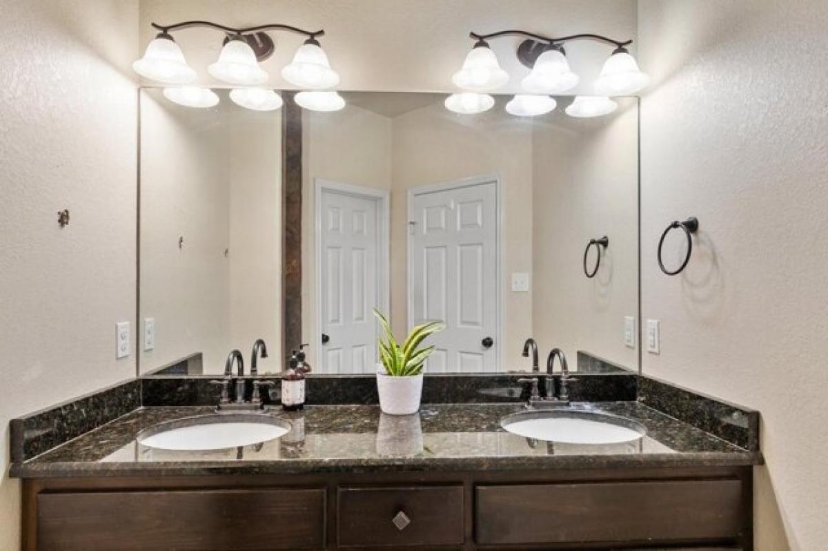 Picture of Home For Sale in Del Rio, Texas, United States