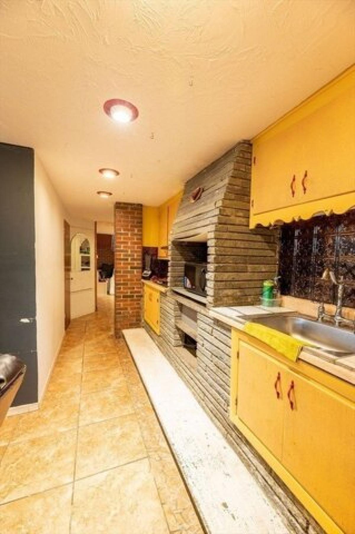 Picture of Home For Sale in Somerville, Massachusetts, United States