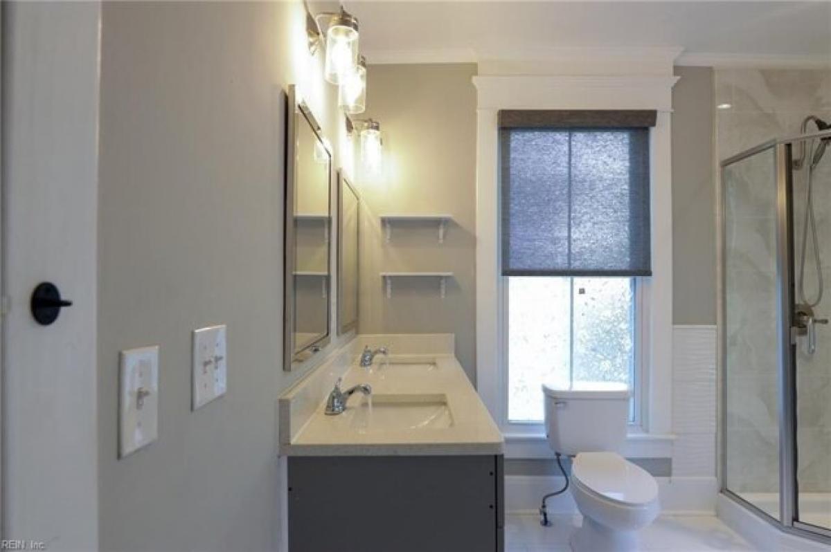 Picture of Home For Sale in Suffolk, Virginia, United States