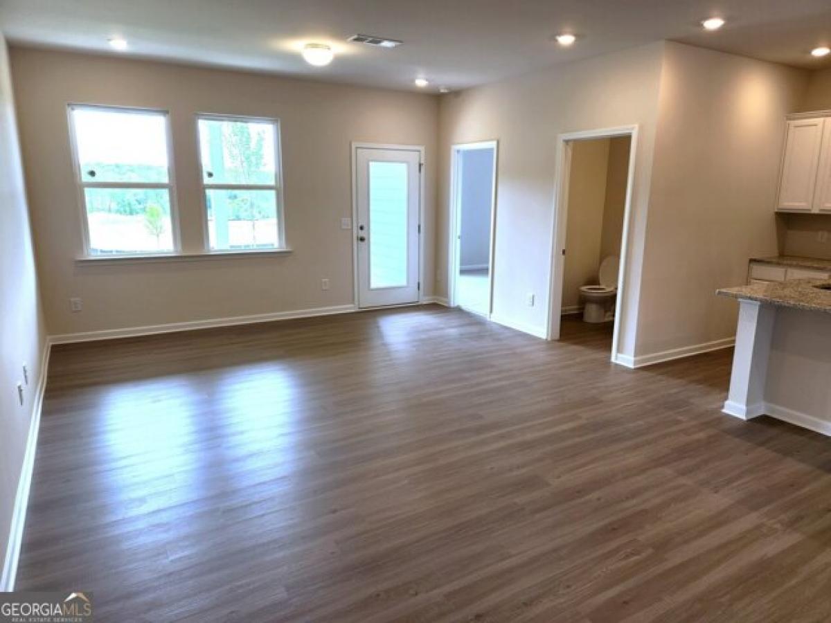 Picture of Home For Sale in Newnan, Georgia, United States