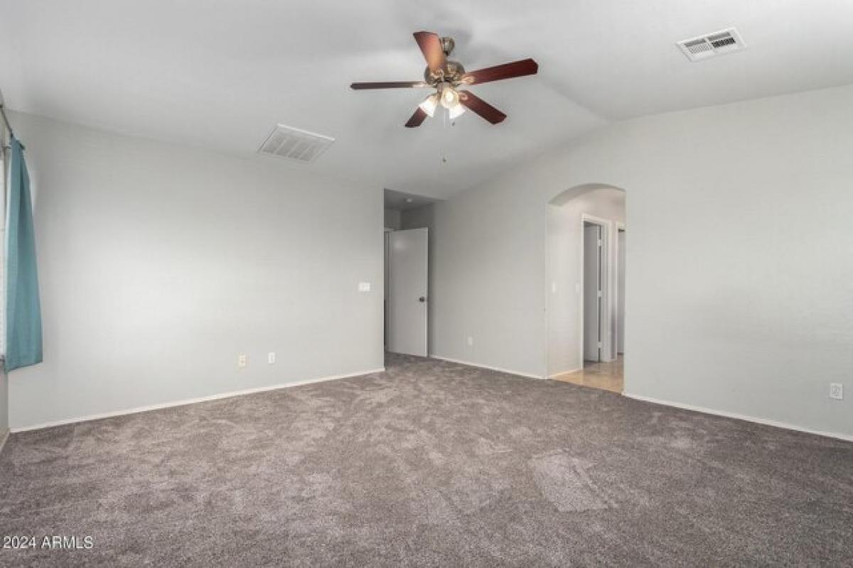 Picture of Home For Sale in Avondale, Arizona, United States