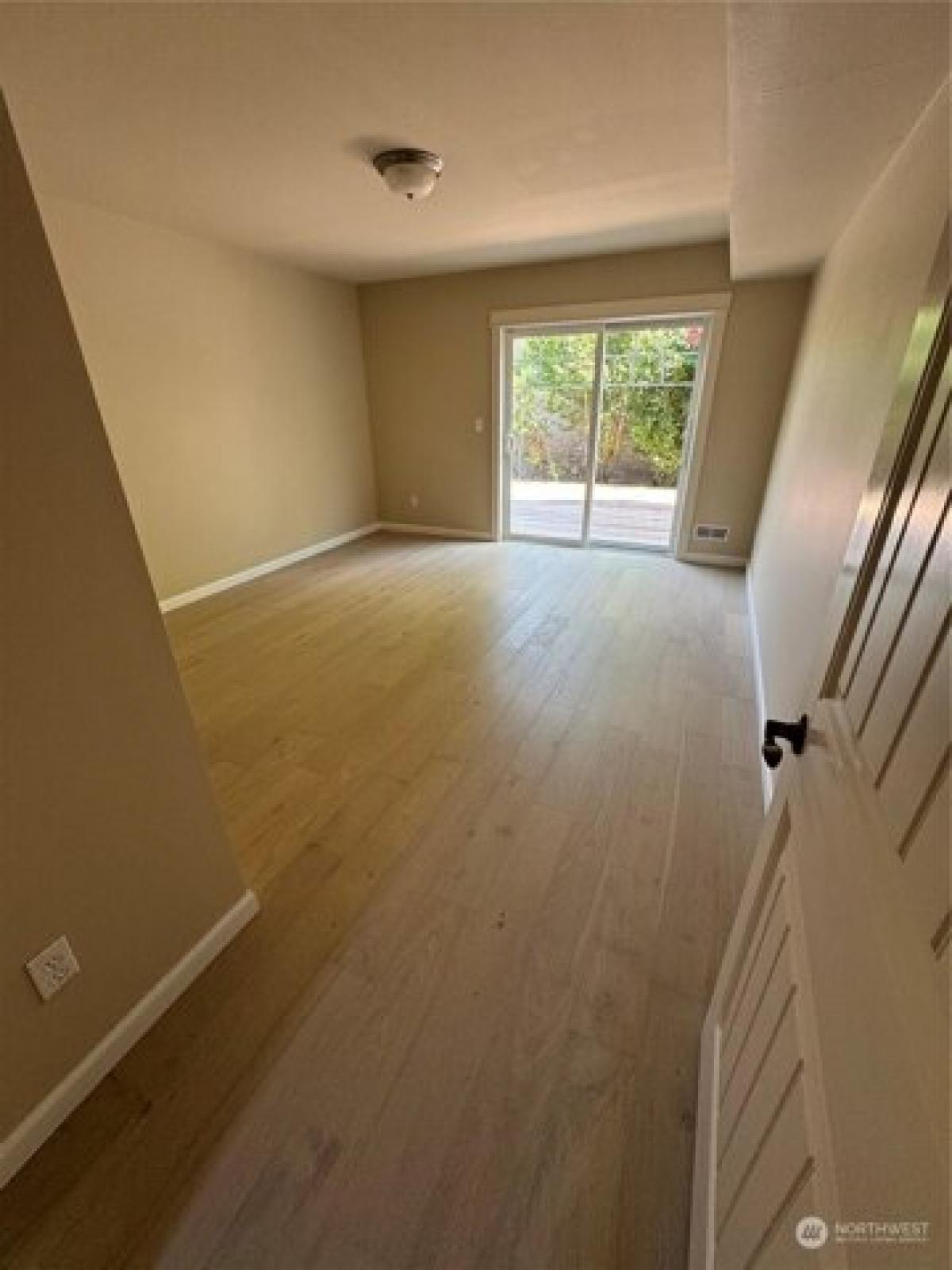 Picture of Home For Sale in Bothell, Washington, United States