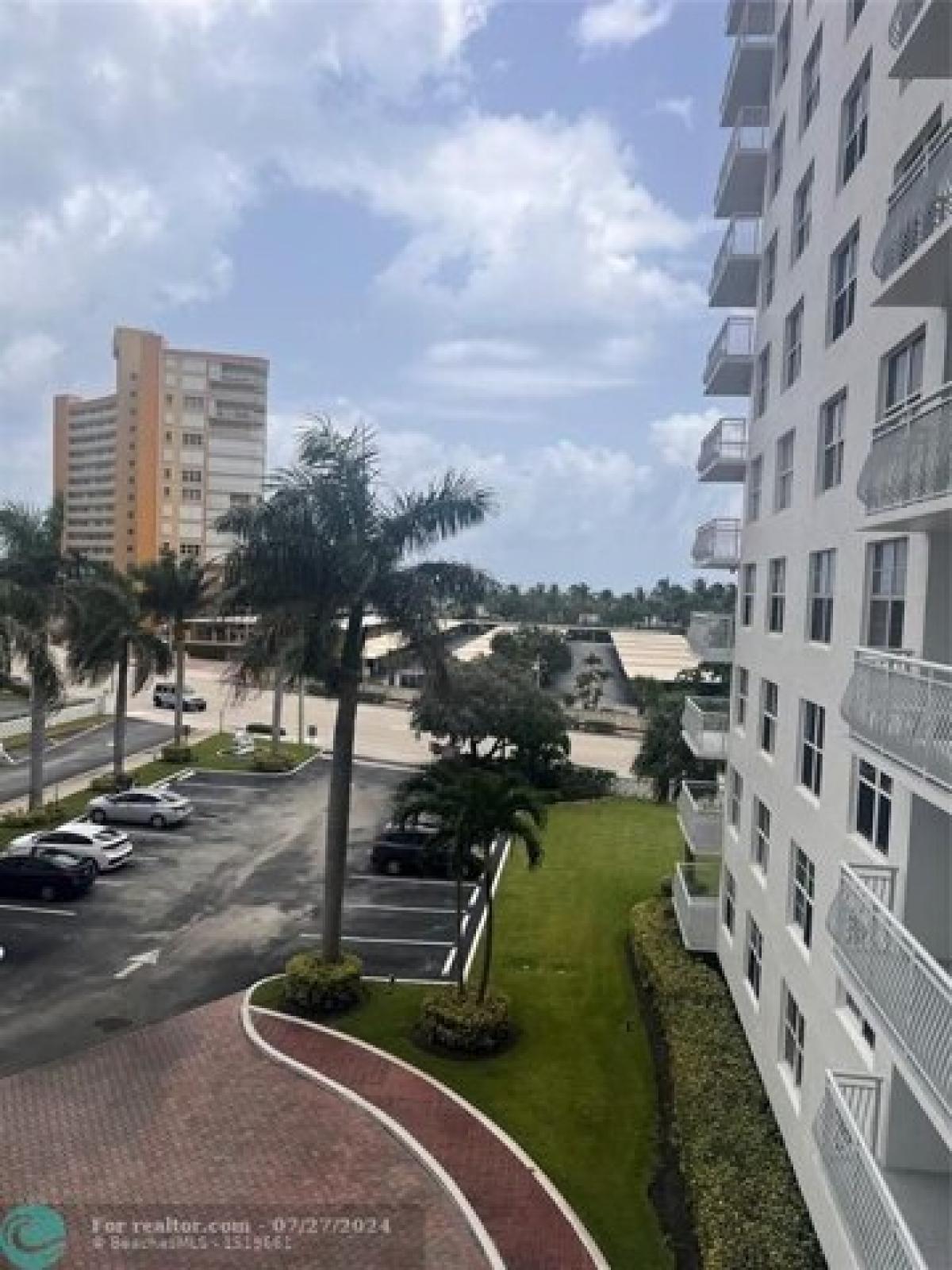 Picture of Home For Sale in Pompano Beach, Florida, United States