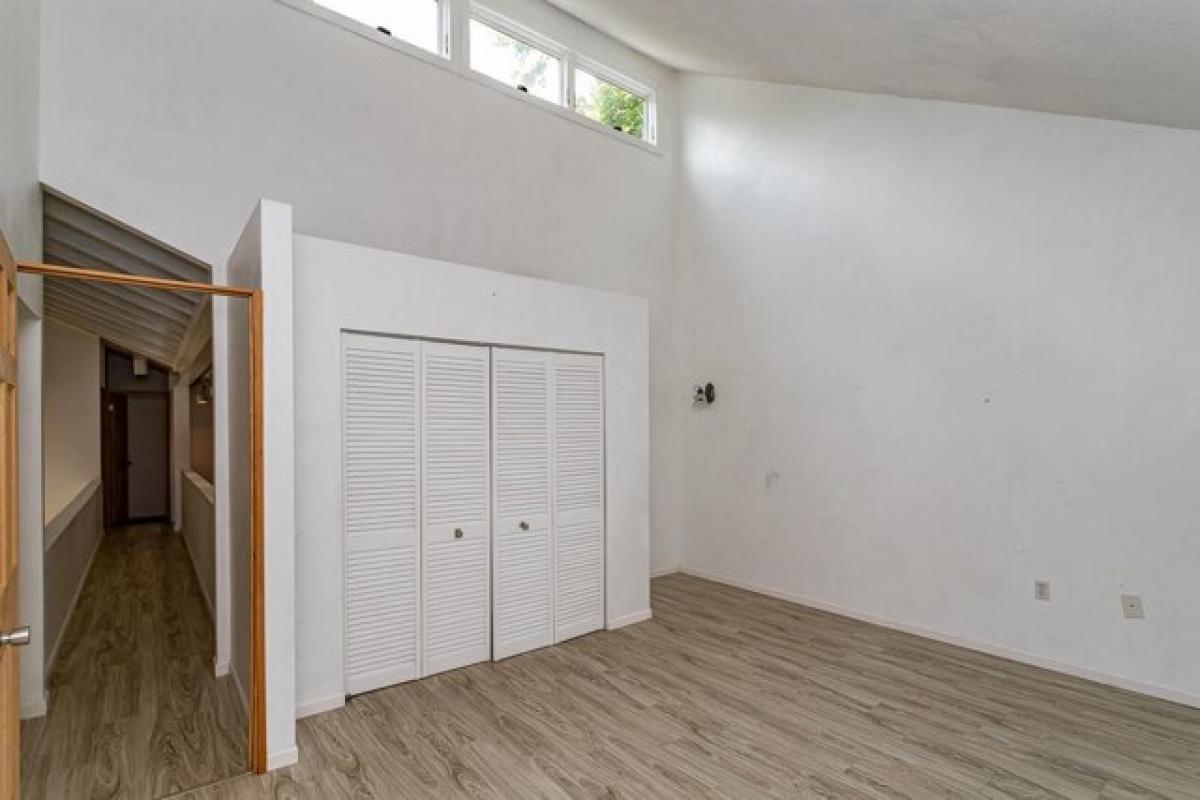 Picture of Home For Sale in Ames, Iowa, United States