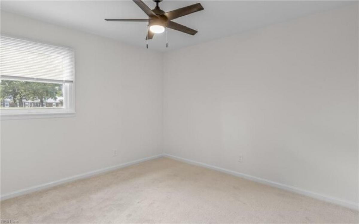 Picture of Home For Sale in Chesapeake, Virginia, United States