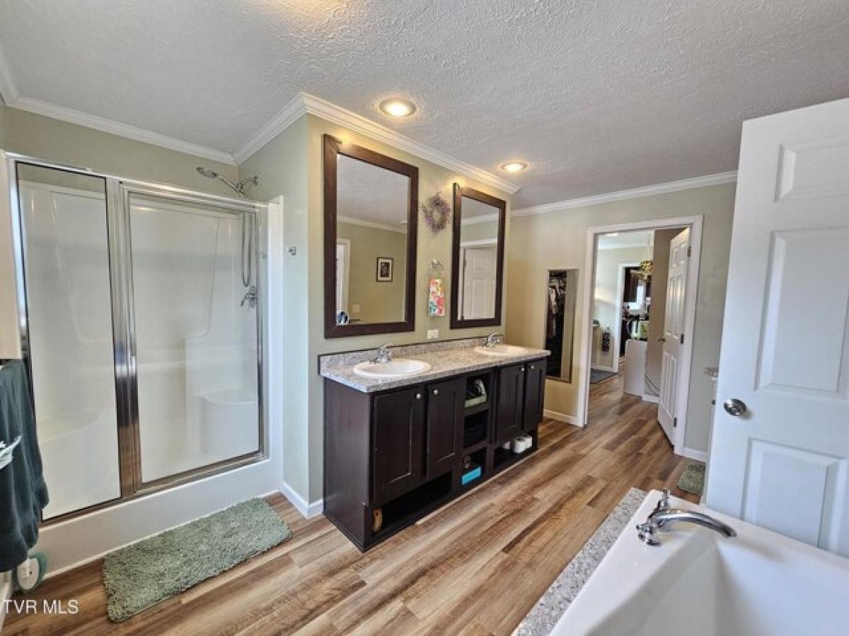 Picture of Home For Sale in Kingsport, Tennessee, United States