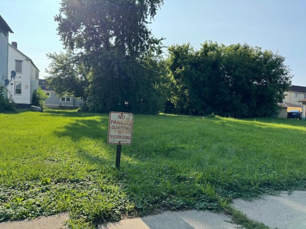 Picture of Residential Land For Rent in Milwaukee, Wisconsin, United States