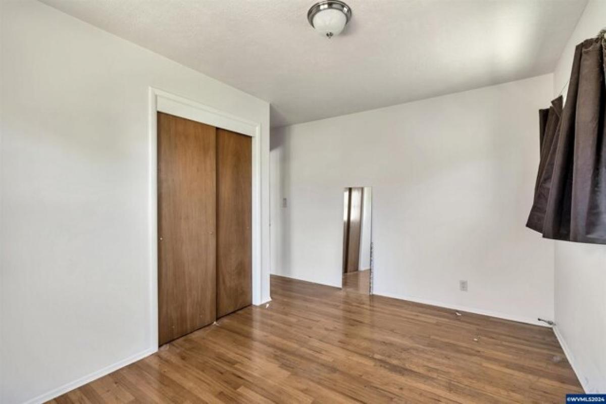 Picture of Home For Sale in Salem, Oregon, United States