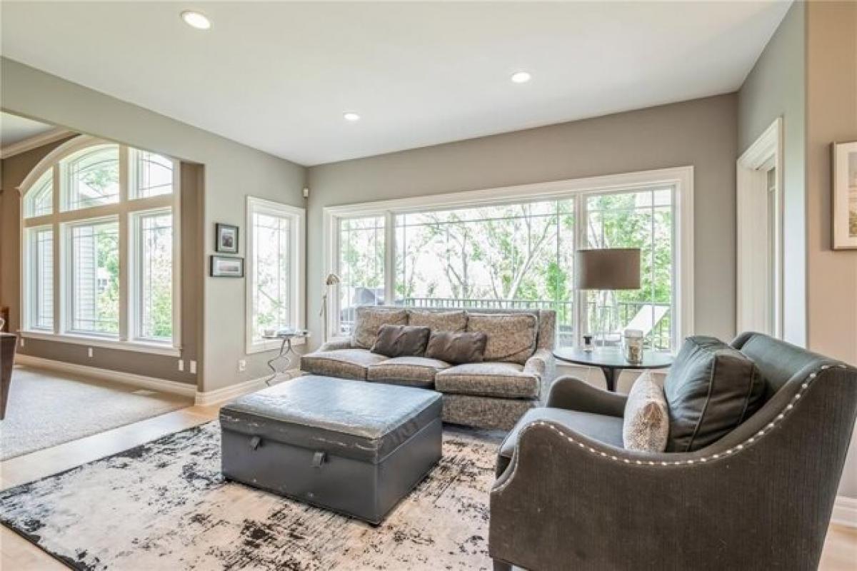 Picture of Home For Sale in Cedar Rapids, Iowa, United States