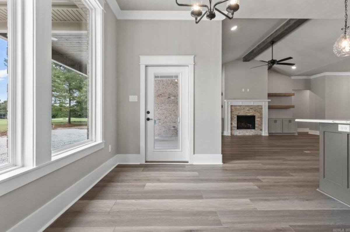 Picture of Home For Sale in Hot Springs Village, Arkansas, United States