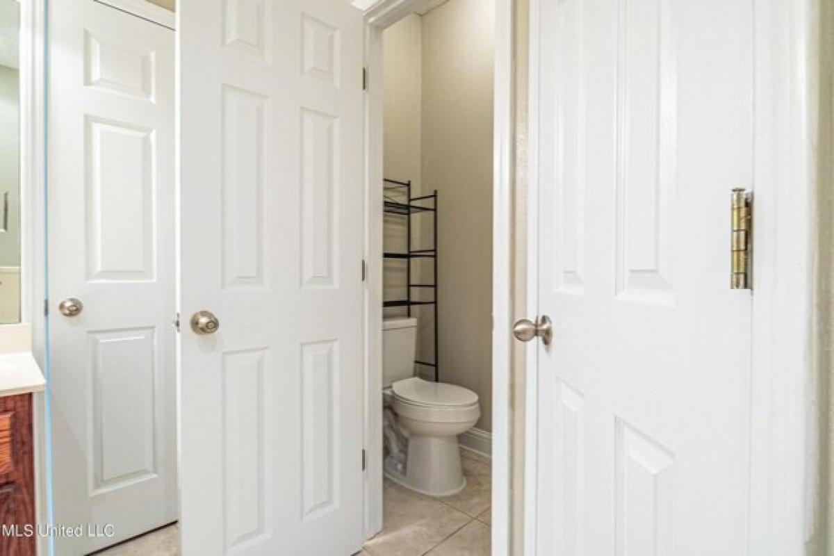 Picture of Home For Sale in Biloxi, Mississippi, United States