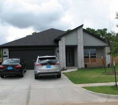 Home For Sale in Piedmont, Oklahoma