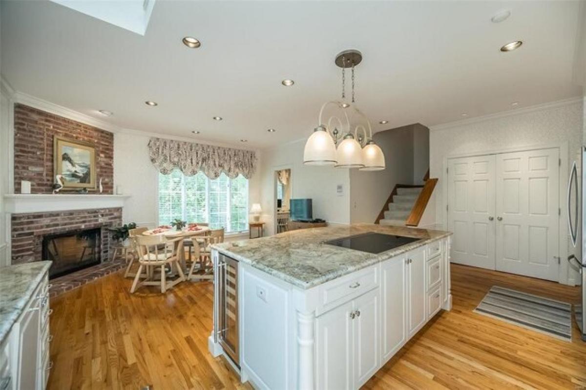 Picture of Home For Sale in Chesterfield, Missouri, United States