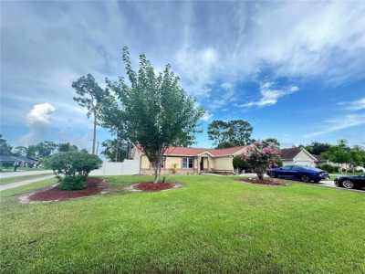 Home For Sale in Deltona, Florida