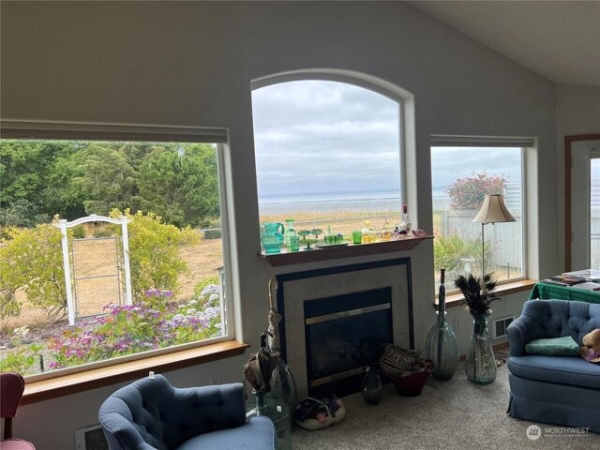 Picture of Home For Sale in Ocean Shores, Washington, United States