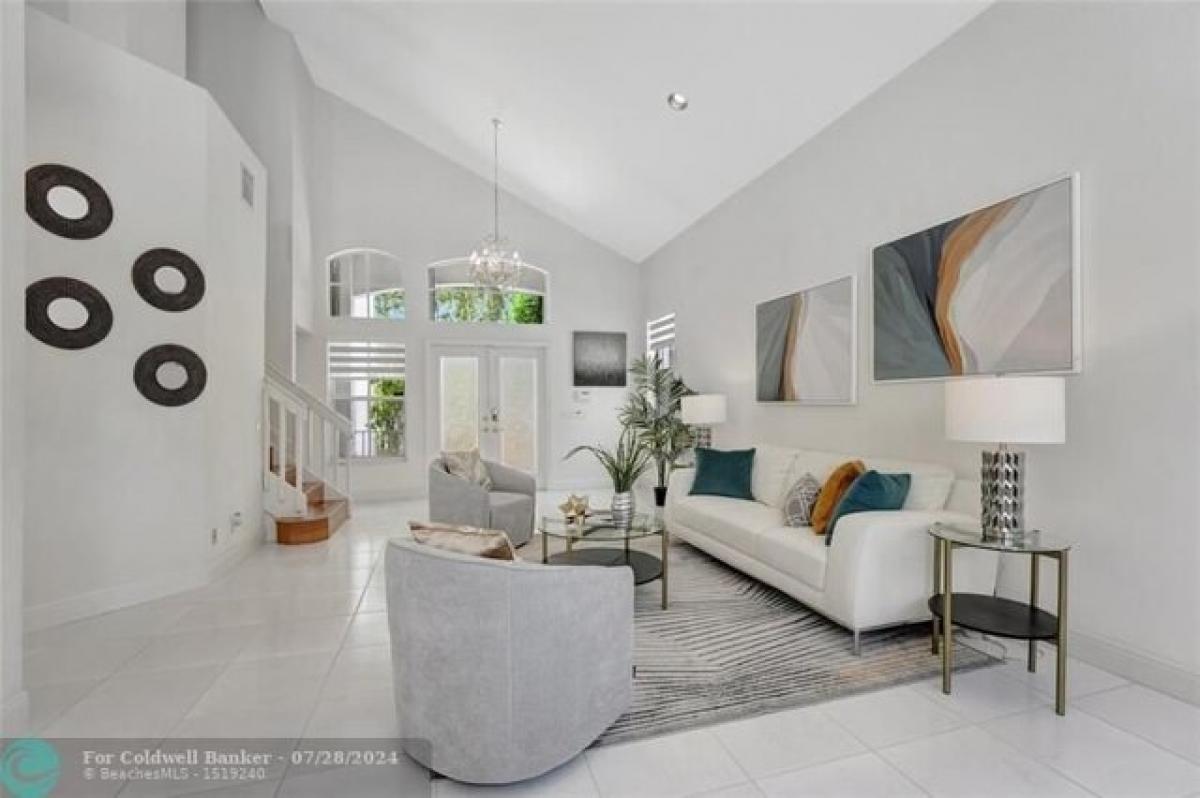 Picture of Home For Sale in Weston, Florida, United States