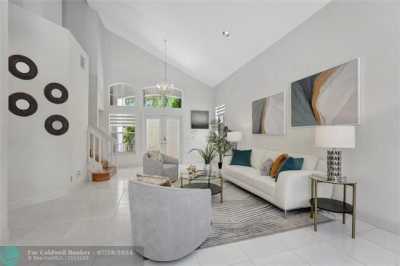 Home For Sale in Weston, Florida