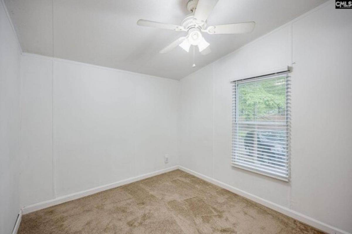 Picture of Home For Sale in Elgin, South Carolina, United States