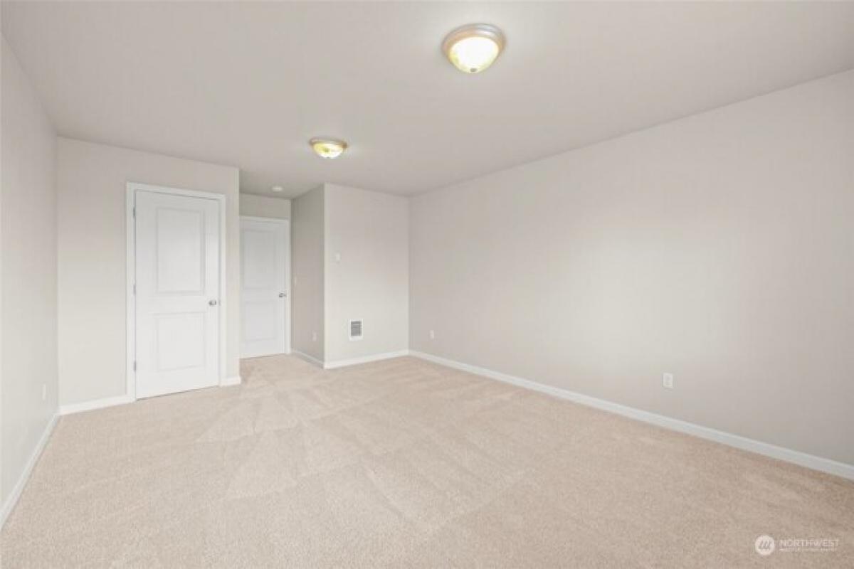 Picture of Home For Sale in Tacoma, Washington, United States