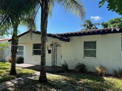 Home For Rent in Hollywood, Florida