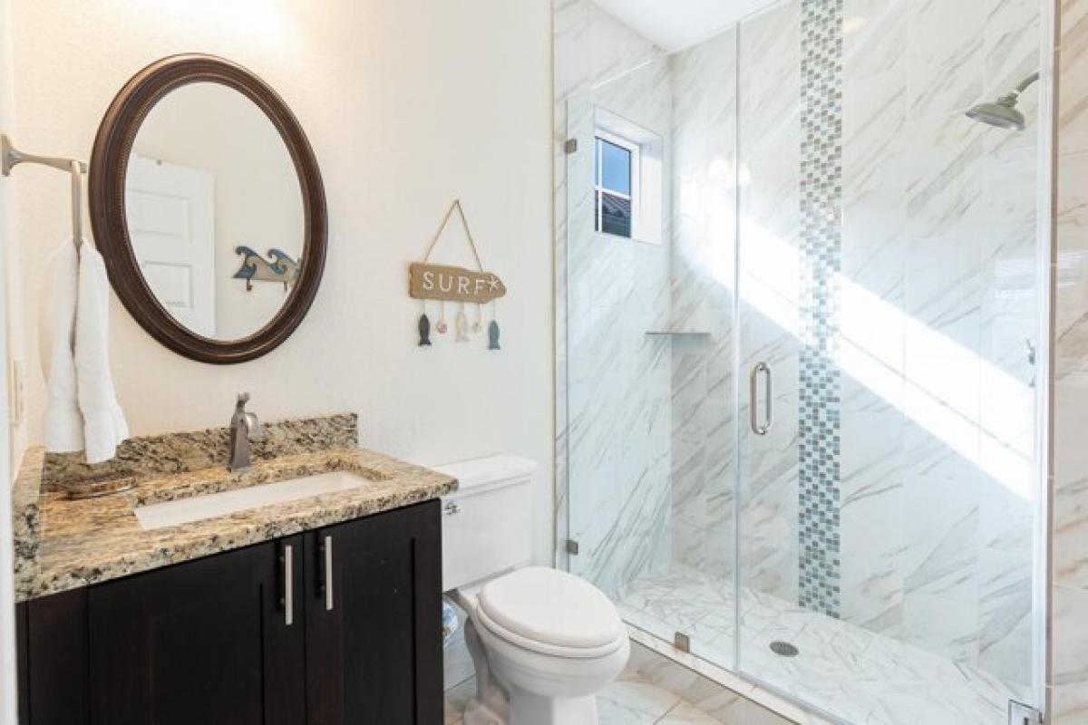 Picture of Home For Sale in Miramar Beach, Florida, United States