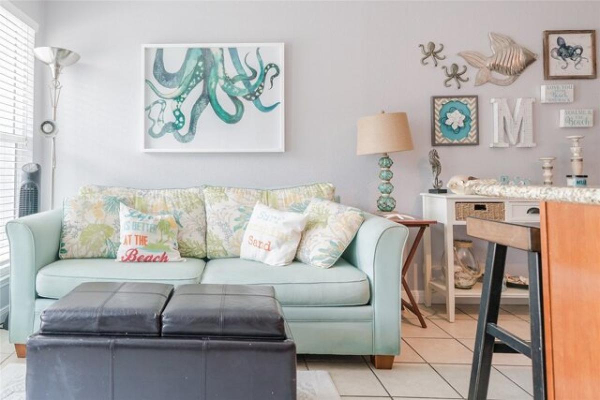 Picture of Home For Sale in Galveston, Texas, United States