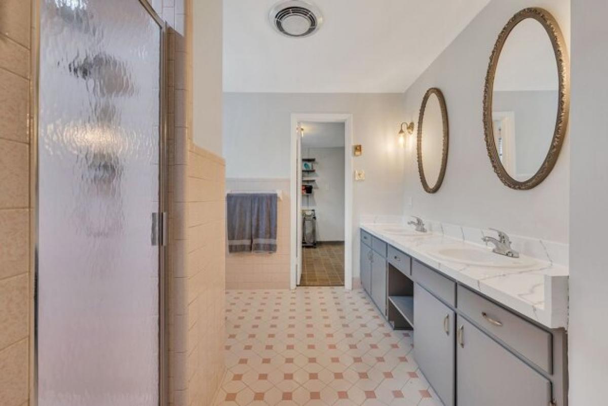 Picture of Home For Sale in Nashville, Tennessee, United States