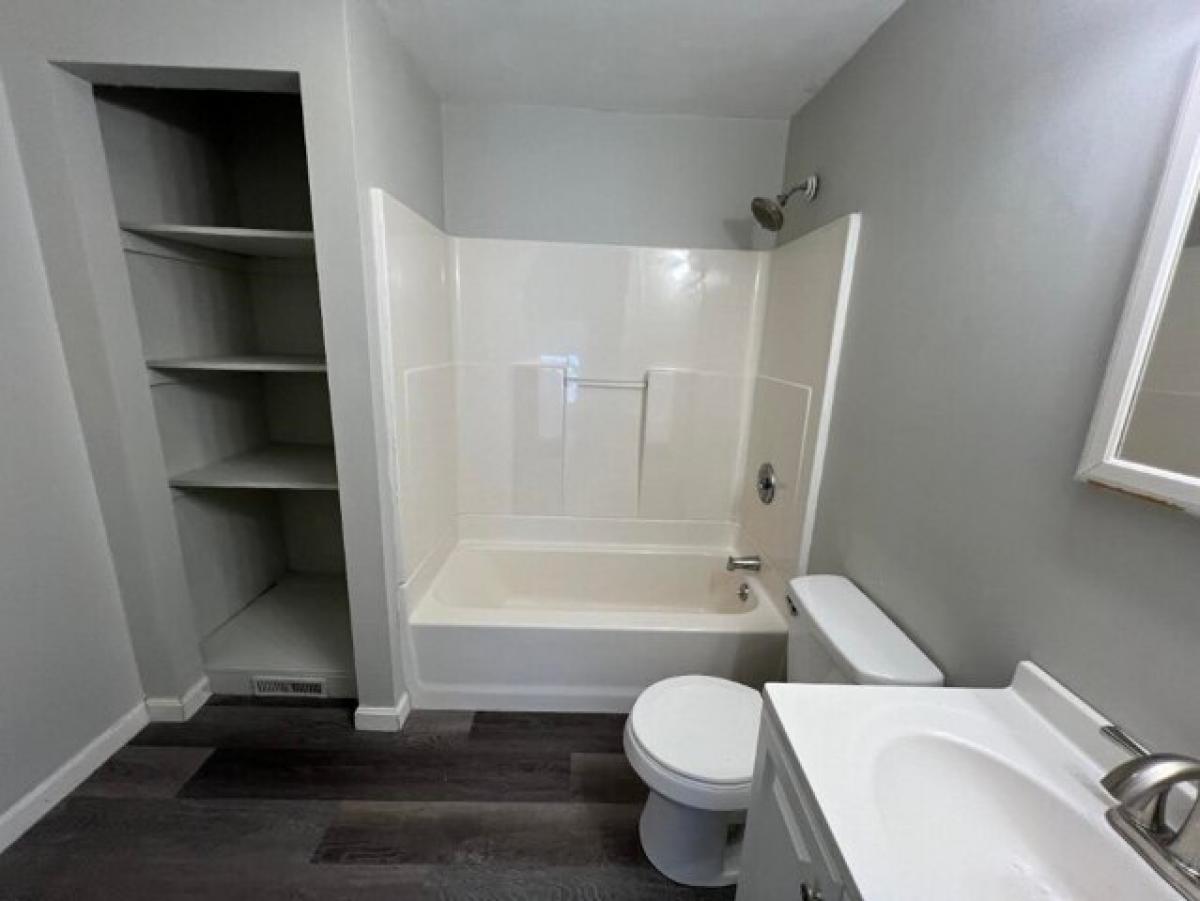 Picture of Home For Sale in Erie, Pennsylvania, United States