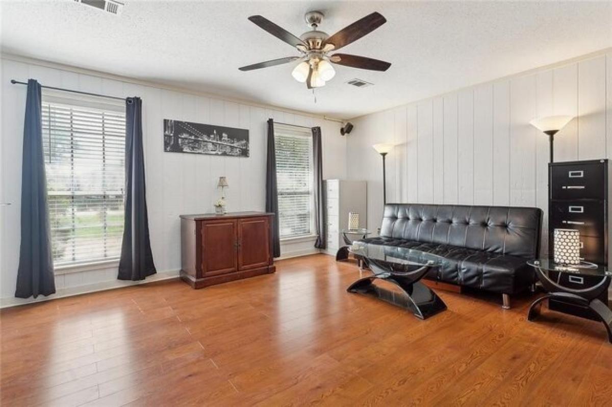 Picture of Home For Sale in Mandeville, Louisiana, United States